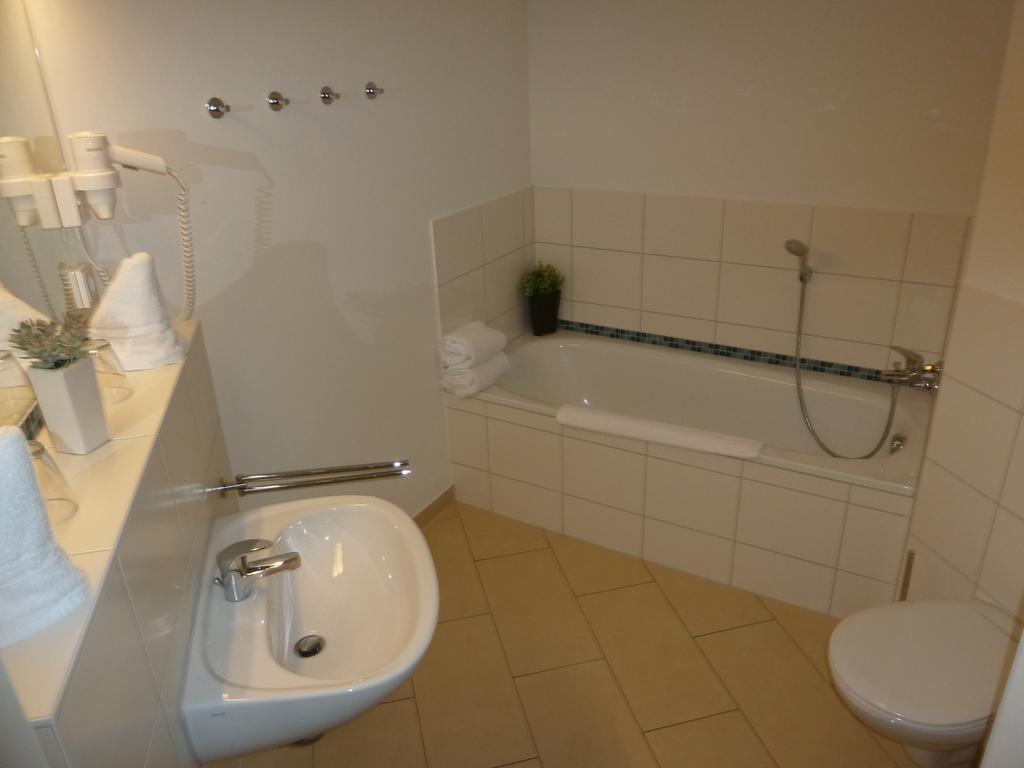 Hotel Goor Und Apartmenthaus Lauterbach  Exterior foto